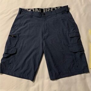 IRON.Men's Navy Cargo Shorts. 
Size 36